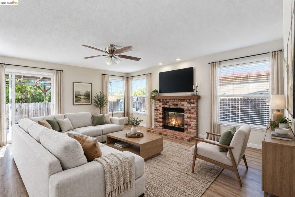 304 Greystone Dr