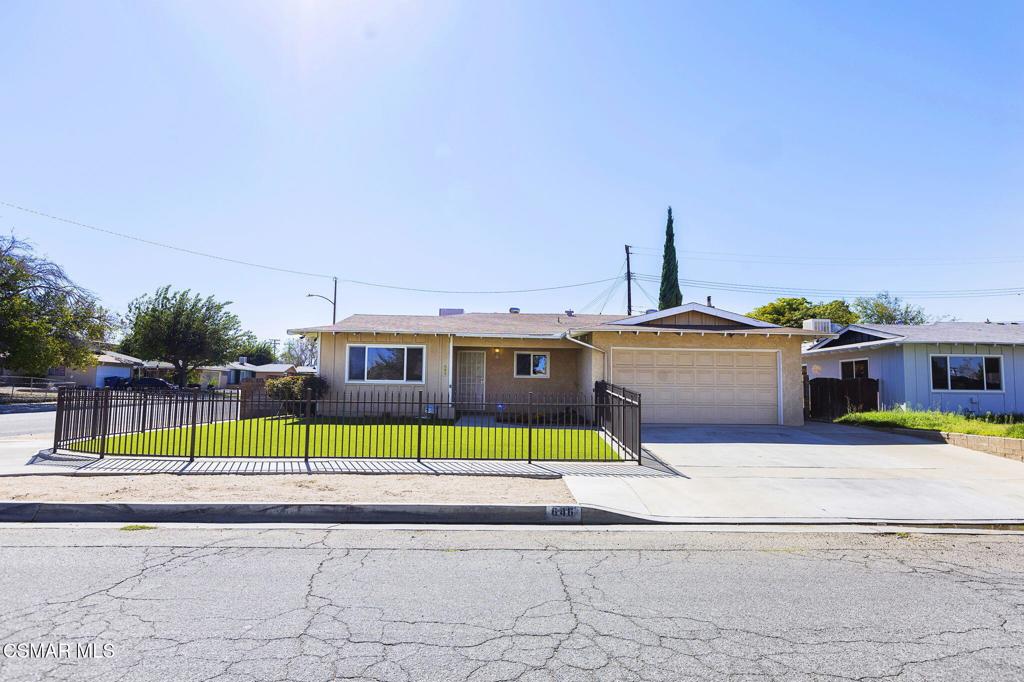 Photo of 646 E Pillsbury Street, Lancaster, CA 93535 (MLS # 226005005)