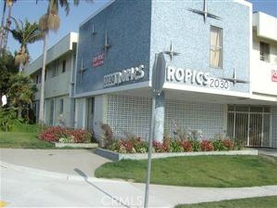 Large ( 1 BDR / 1 BA ) unit on a 35 unit Building on El Segundo Blvd , Between Western Ave & Van Ness Ave. Spacious bedroom w/ full bath + full kitchen. Community laundry room + Parking included. Close to schools, shopping, 405, 105 & 110 fwys.