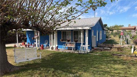 Photo of 8596 Laurel Ave, Fontana, CA 92335 (MLS # IV26067552)