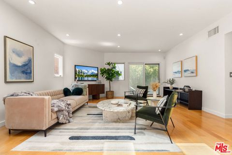 Photo of 321 S Linden Drive, Beverly Hills, CA 90212 (MLS # 25586423) Photo of 321 S Linden Drive, Beverly Hills, CA 90212 (MLS # 25586423)