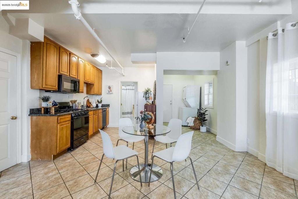 WEST OAKLAND - Residential