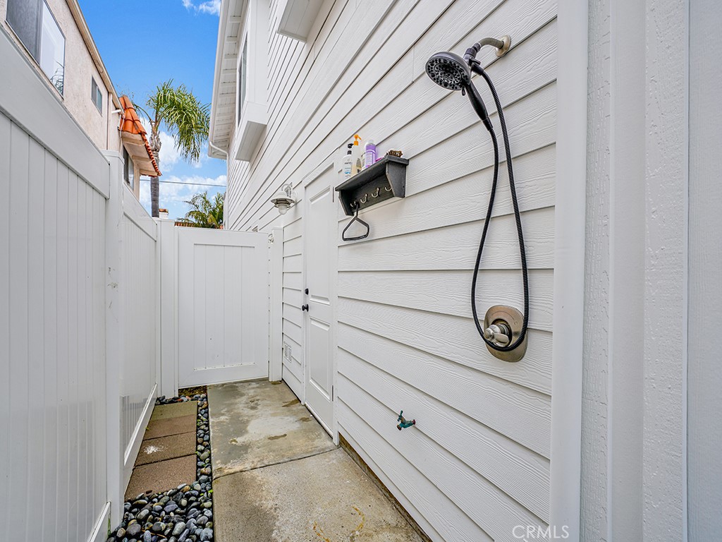 unk - Residential Lease