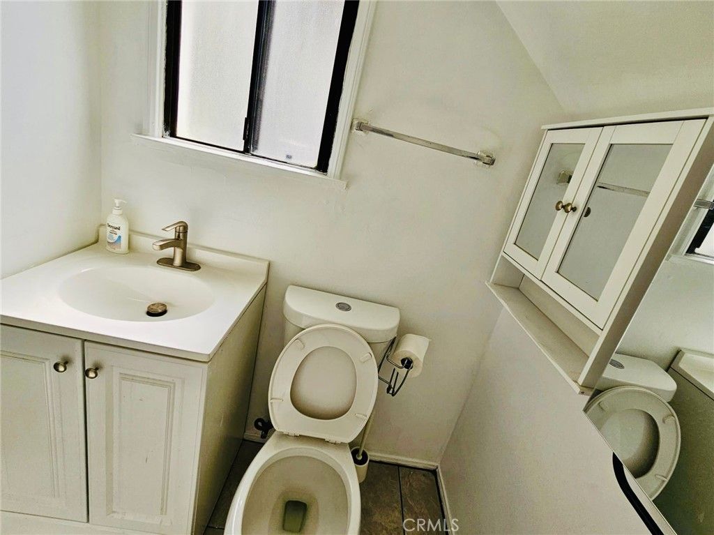 listing image 130728492234624735403