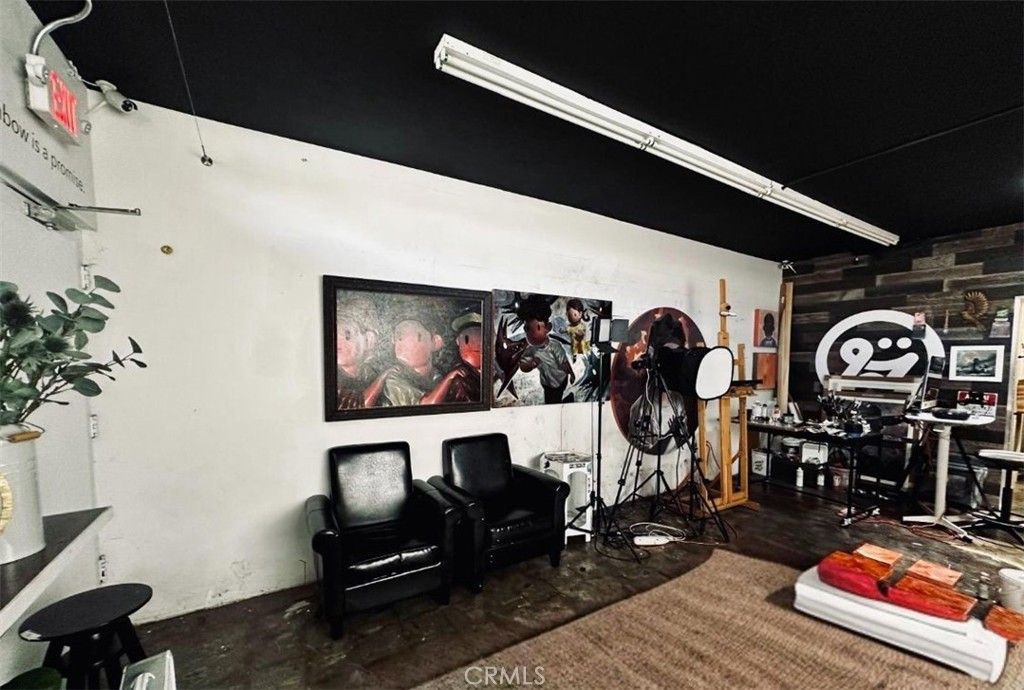 listing image 130724285583352169638
