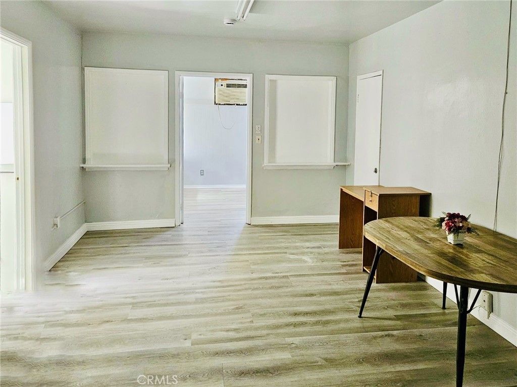listing image 130723980565084591894