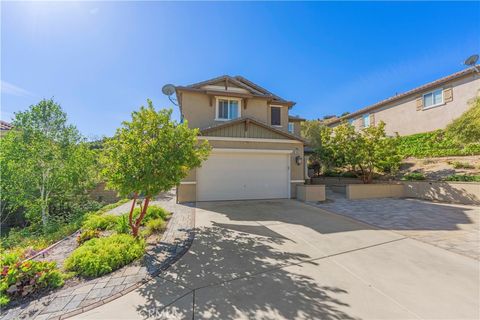 Photo of 19890 Holly Drive, Saugus, CA 91350 (MLS # SR26077546)