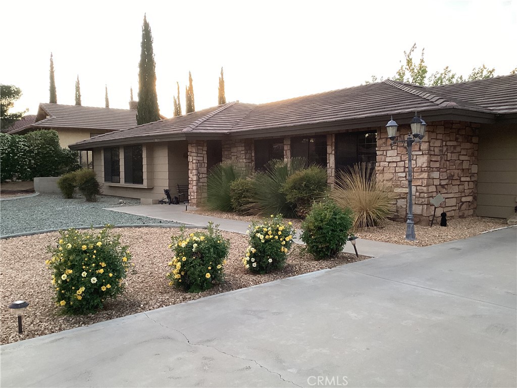 18616 Plumas Street