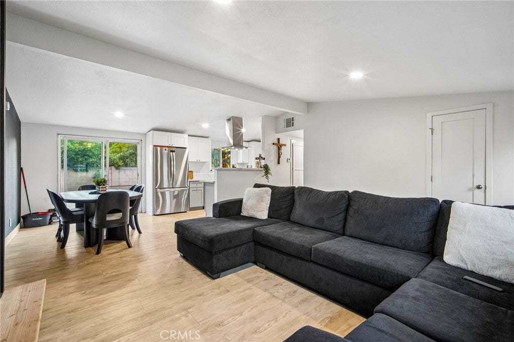 502 E Wilshire