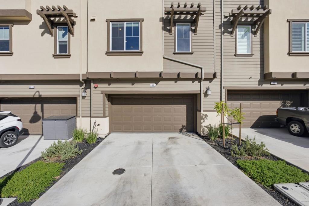 6389 Tawhana Lane