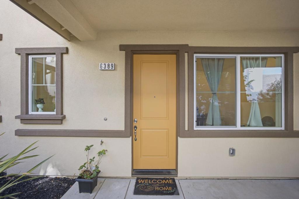 6389 Tawhana Lane