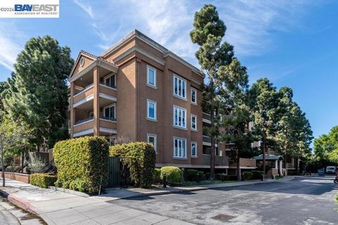 Photo of 401 S Norfolk St St #216, San Mateo, CA 94401 (MLS # 41127203)