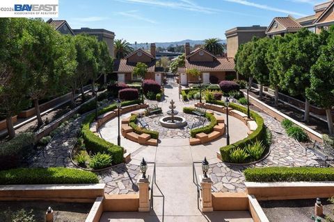 Photo of 401 S Norfolk St St #216, San Mateo, CA 94401 (MLS # 41127203)