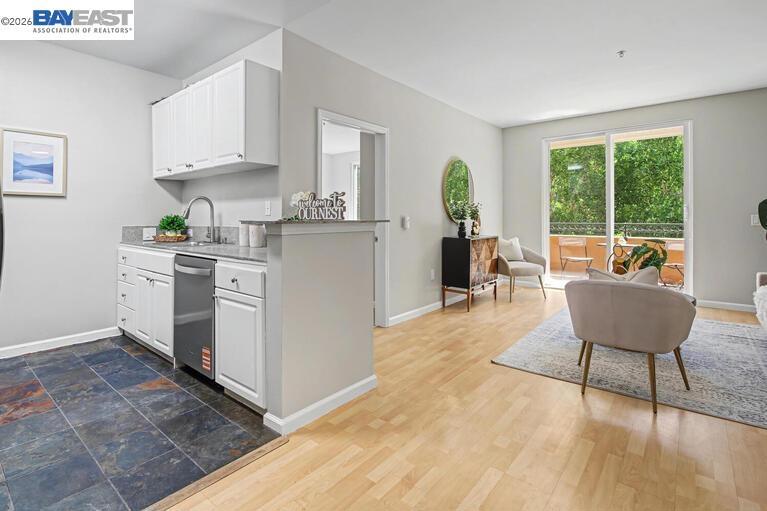 401 S Norfolk St 216