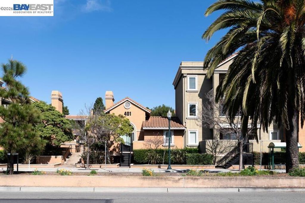 Photo of 401 S Norfolk St St #216, San Mateo, CA 94401 (MLS # 41127203)