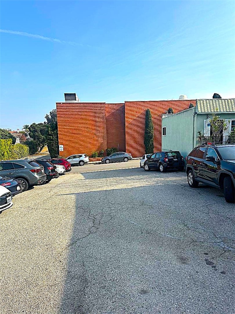 947 Manhattan Beach Blvd Boulevard