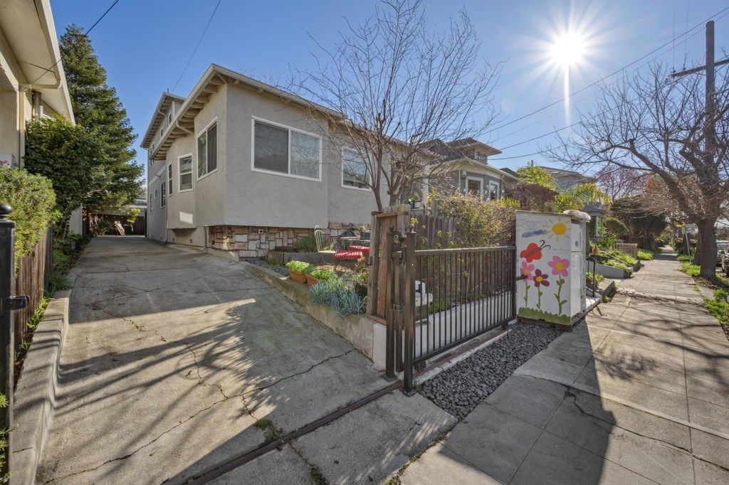 Photo of 3033 3033 Ellis St St #B, Berkeley, CA 94703 (MLS # 41121616)