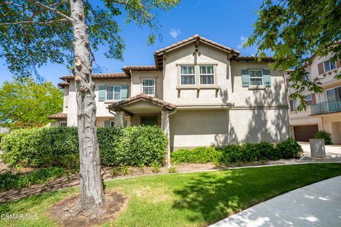 Photo of 212 Via Antonio, Newbury Park, CA 91320 (MLS # 226001714)