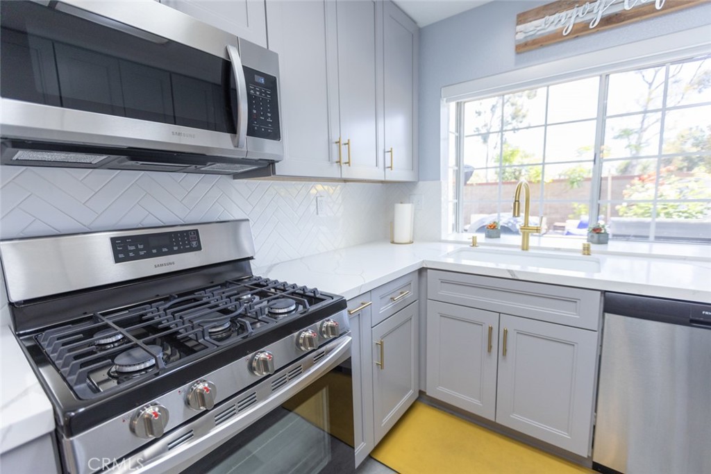 2196 Evergreen Drive