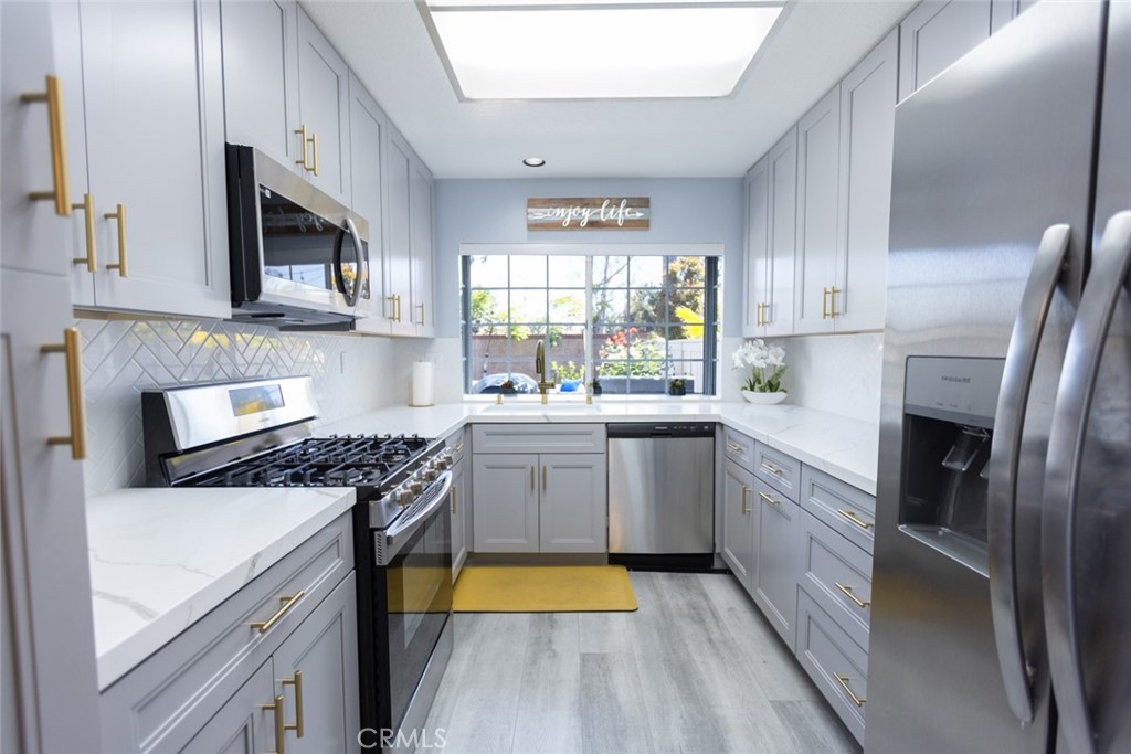2196 Evergreen Drive