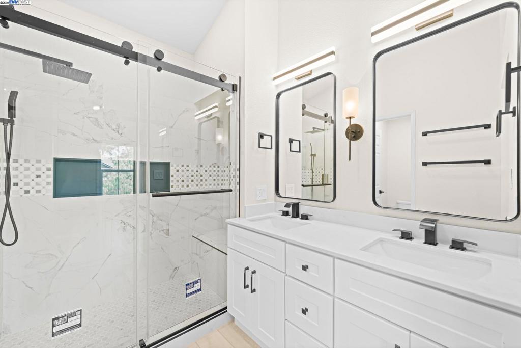 BROOKSIDE - Residential