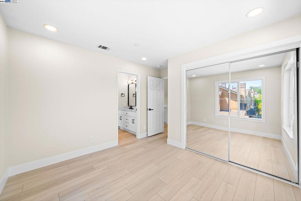 BROOKSIDE - Residential