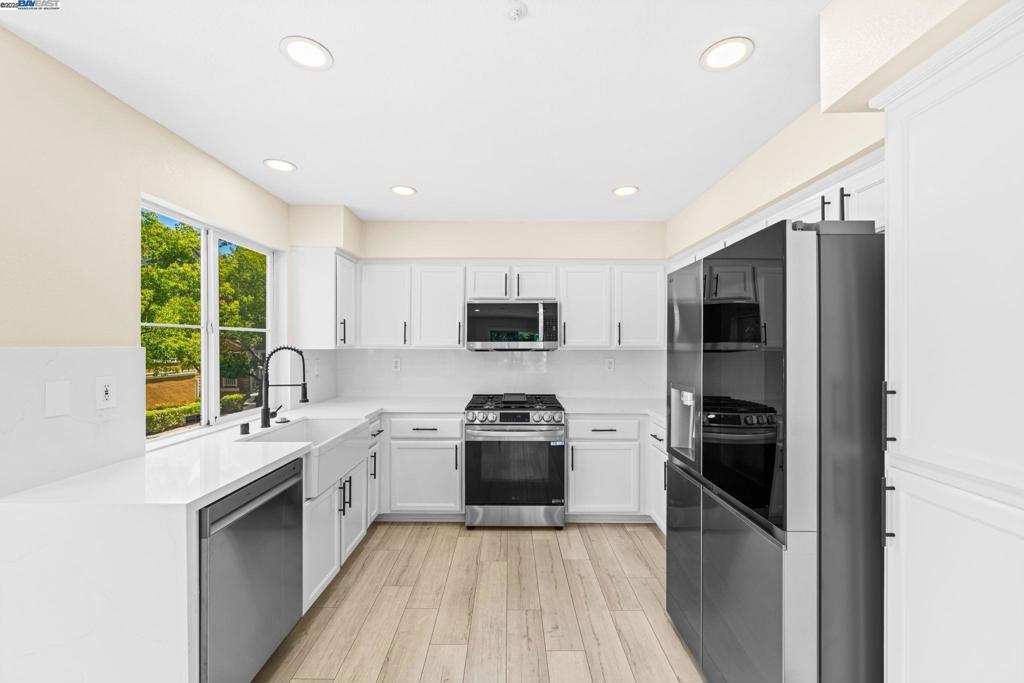 BROOKSIDE - Residential