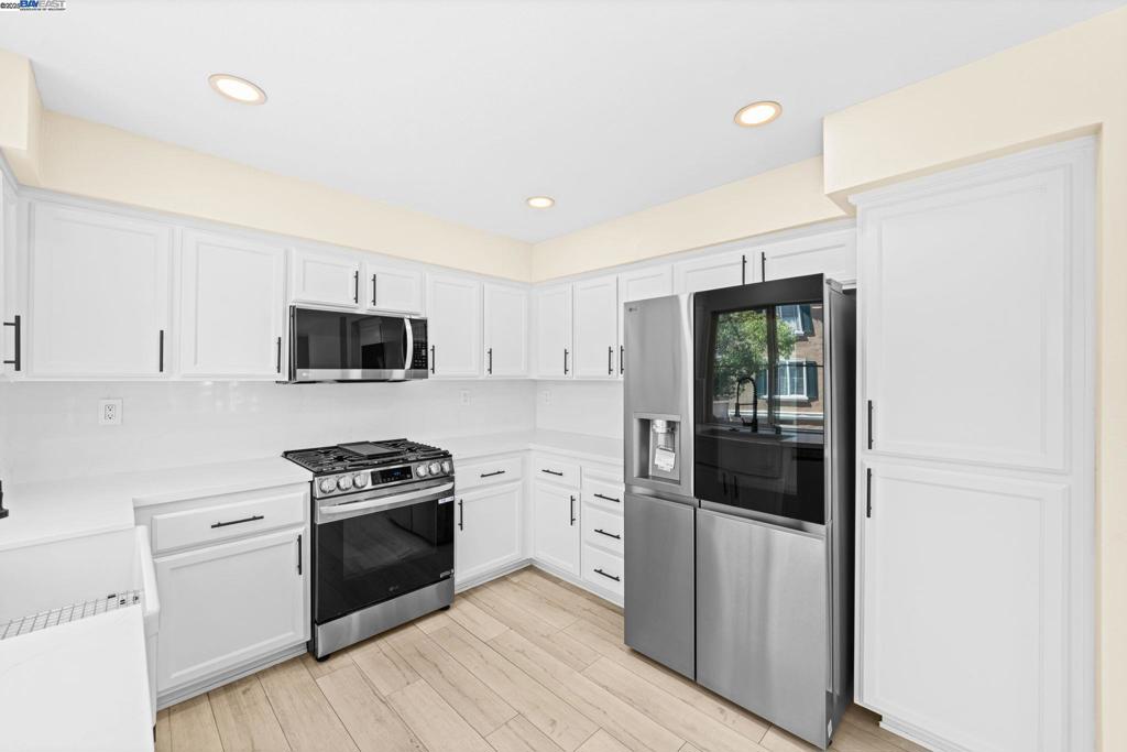 BROOKSIDE - Residential