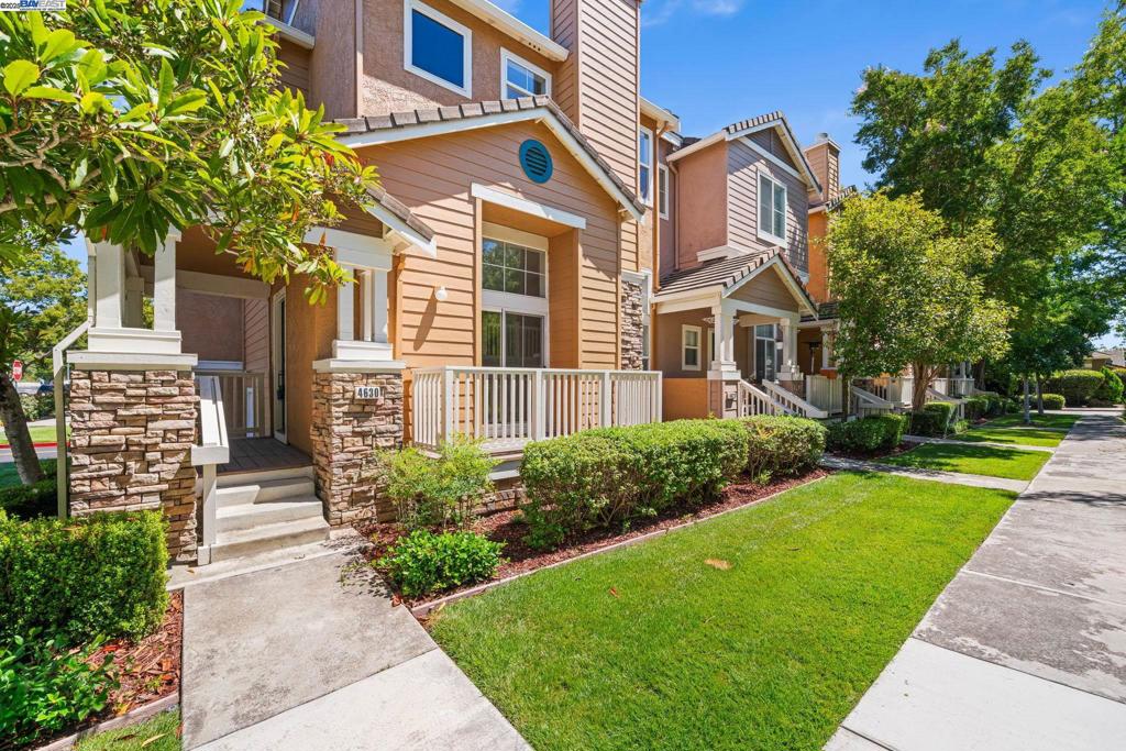 BROOKSIDE - Residential