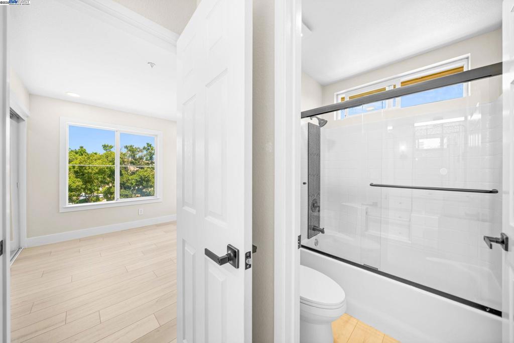 BROOKSIDE - Residential