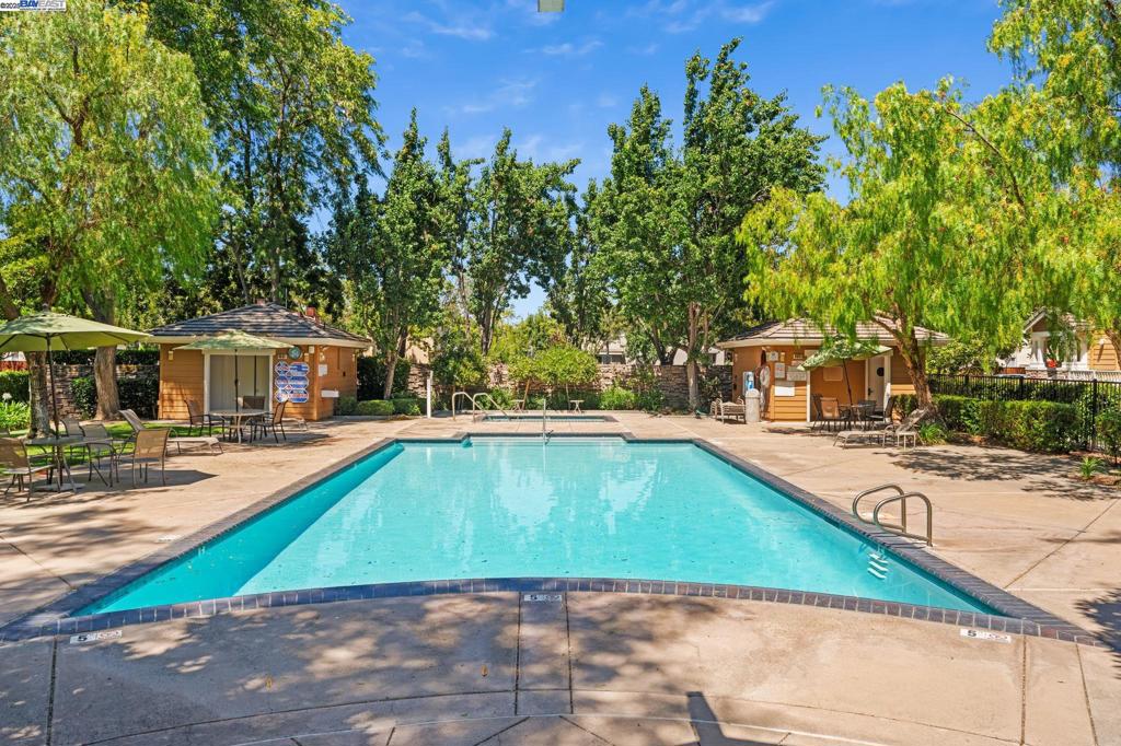 BROOKSIDE - Residential