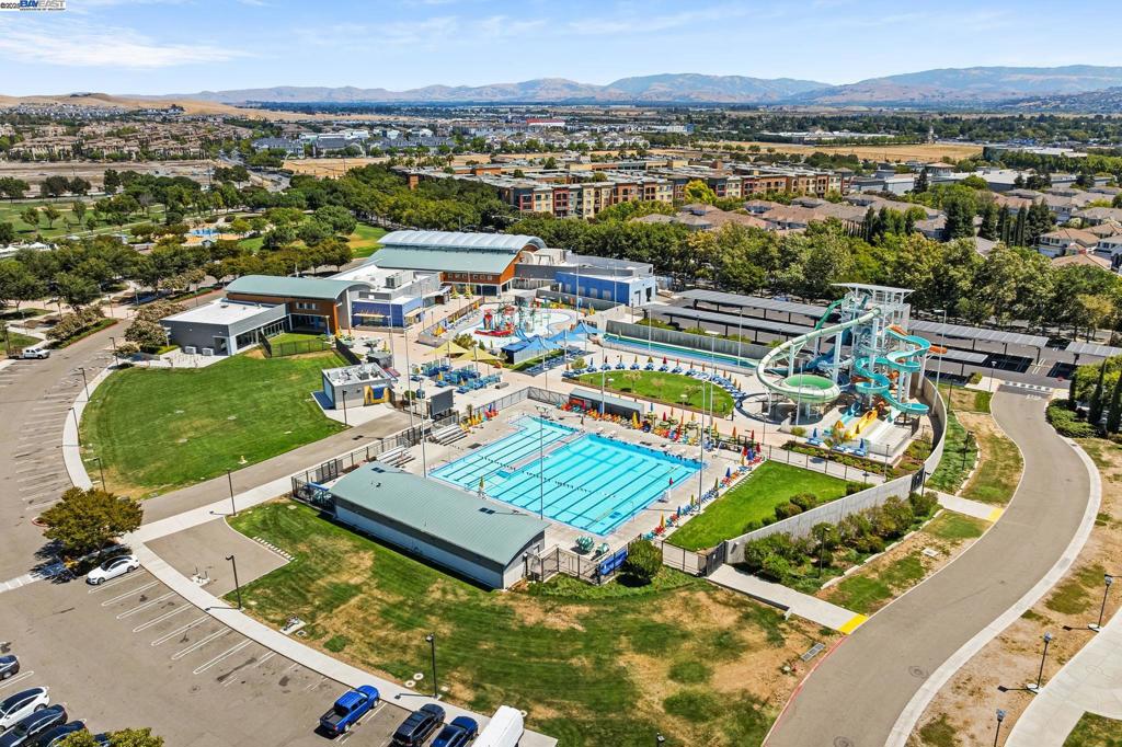 BROOKSIDE - Residential