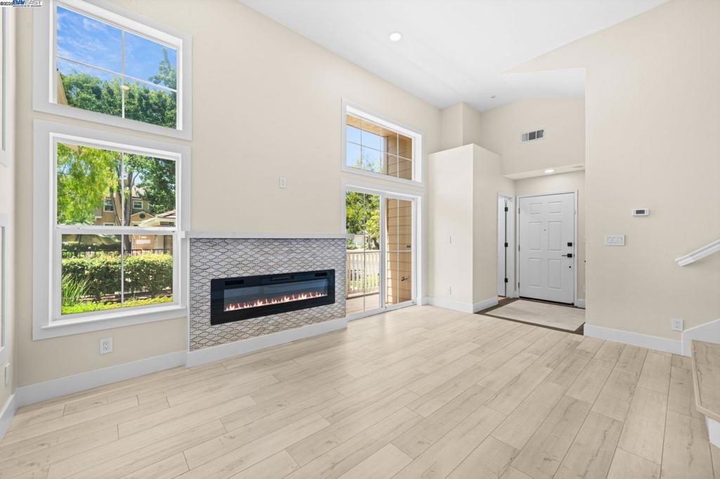 BROOKSIDE - Residential