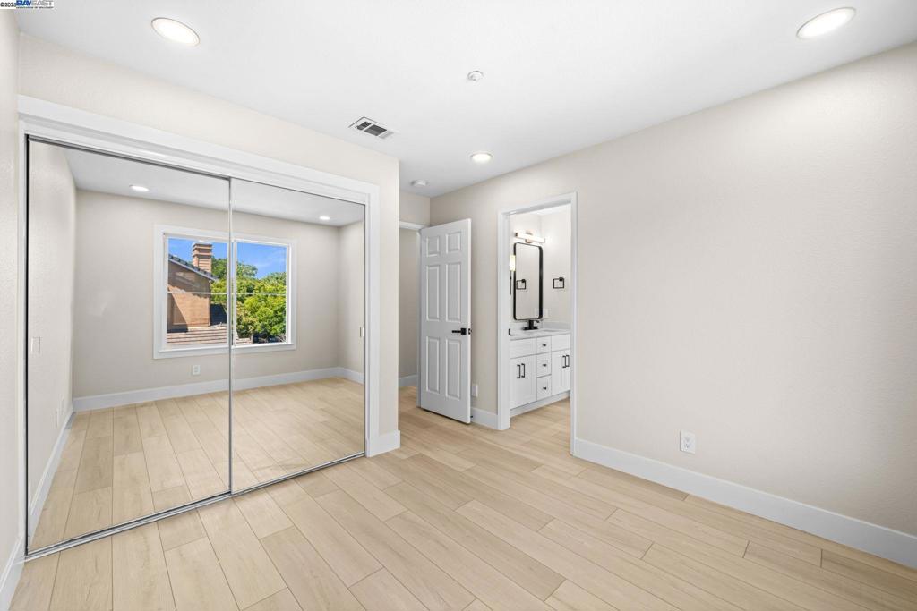 BROOKSIDE - Residential