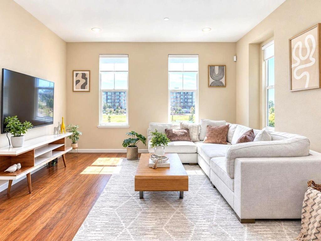 1457 Mercado Way