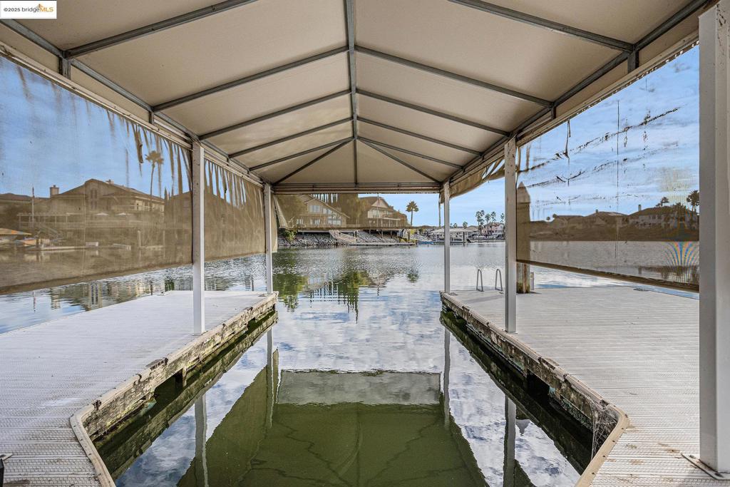 DELTA WATERFRONT ACCESS - Residential