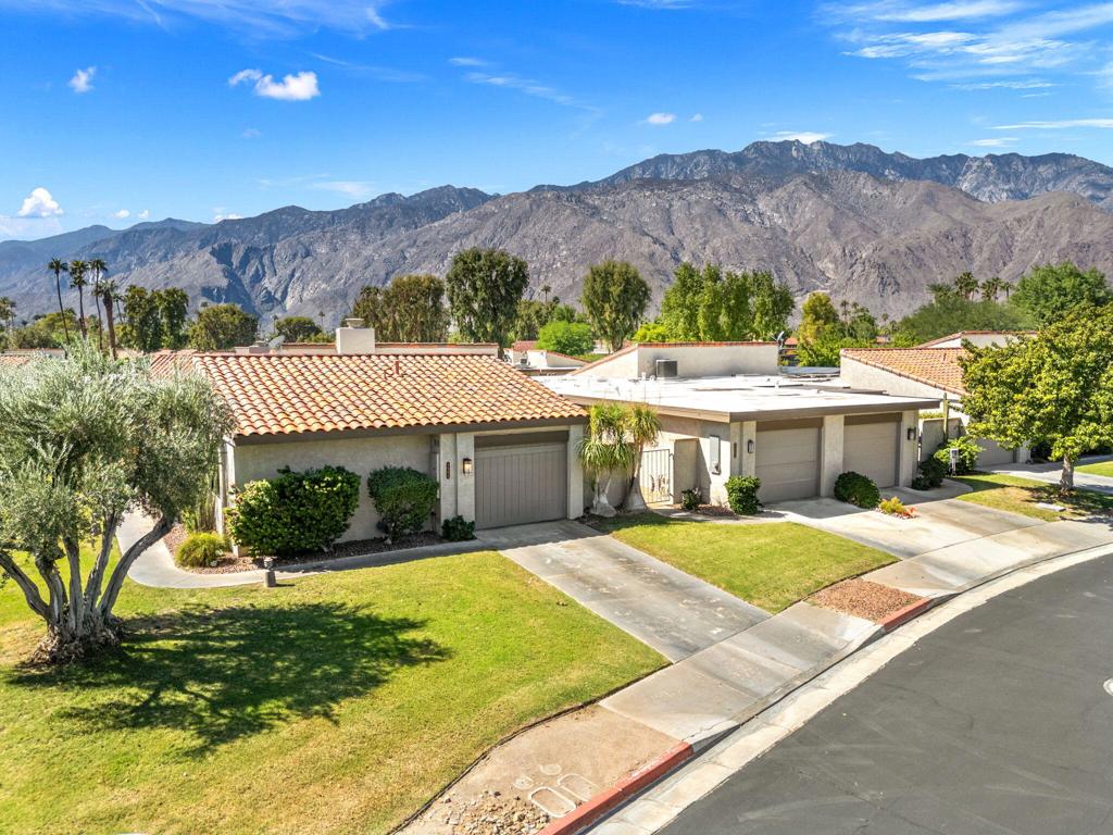 Sunrise Racquet Club - Residential