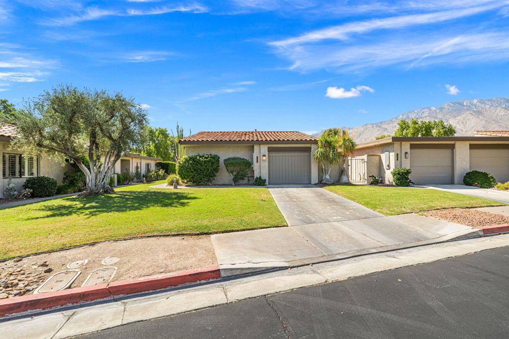 Sunrise Racquet Club - Residential