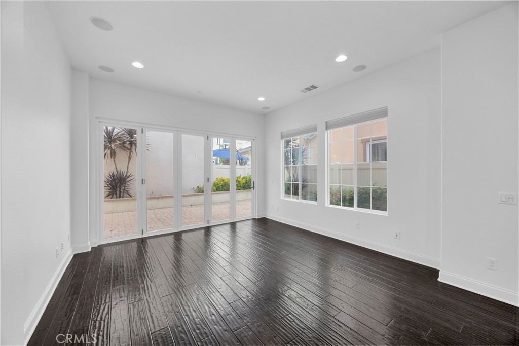 SEACOUNTRY-SENDERO (SENSC) - Residential