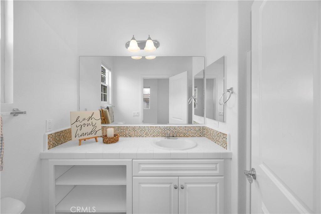 SEACOUNTRY-SENDERO (SENSC) - Residential