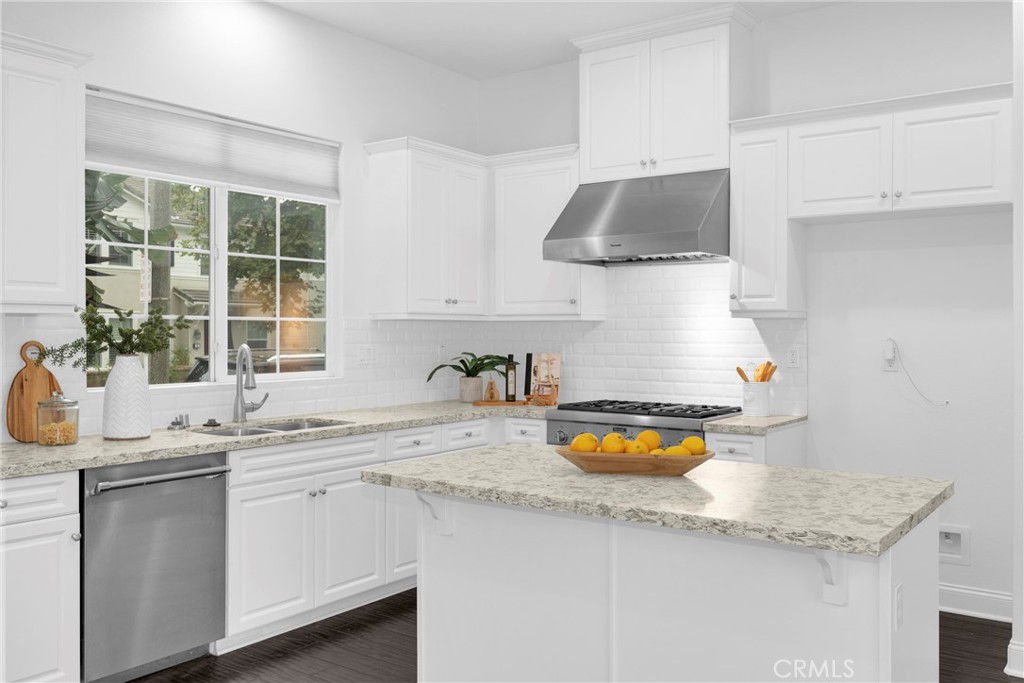 SEACOUNTRY-SENDERO (SENSC) - Residential