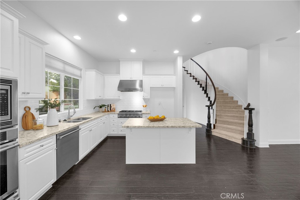 SEACOUNTRY-SENDERO (SENSC) - Residential