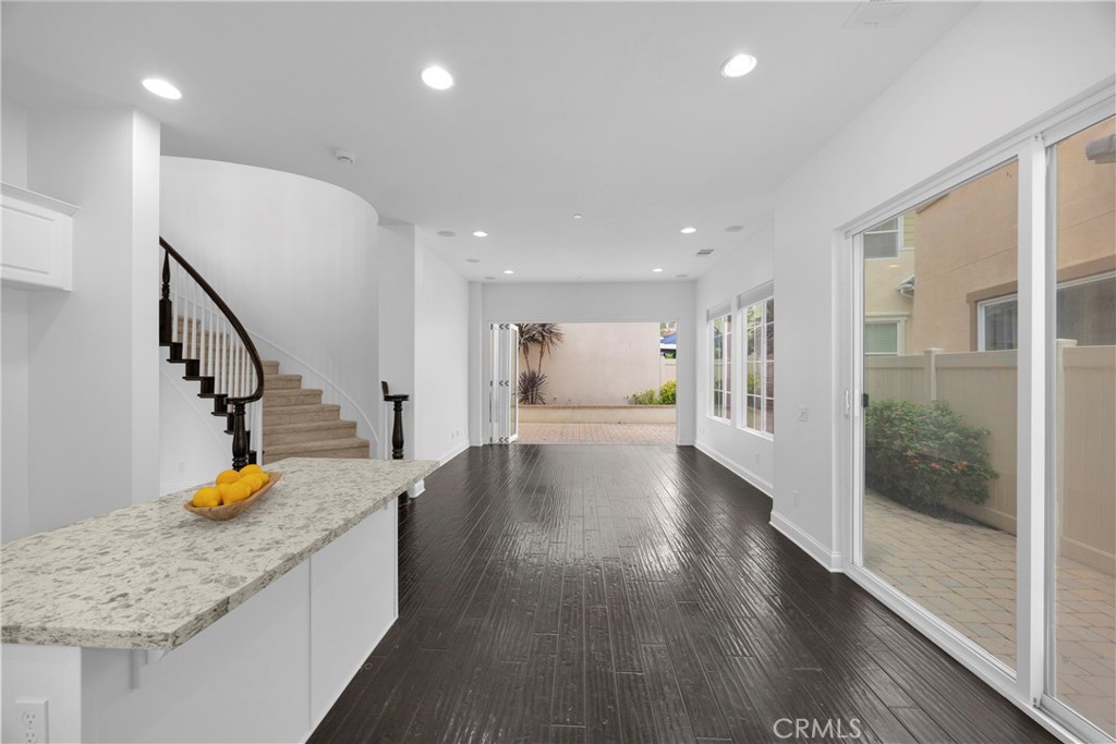 SEACOUNTRY-SENDERO (SENSC) - Residential