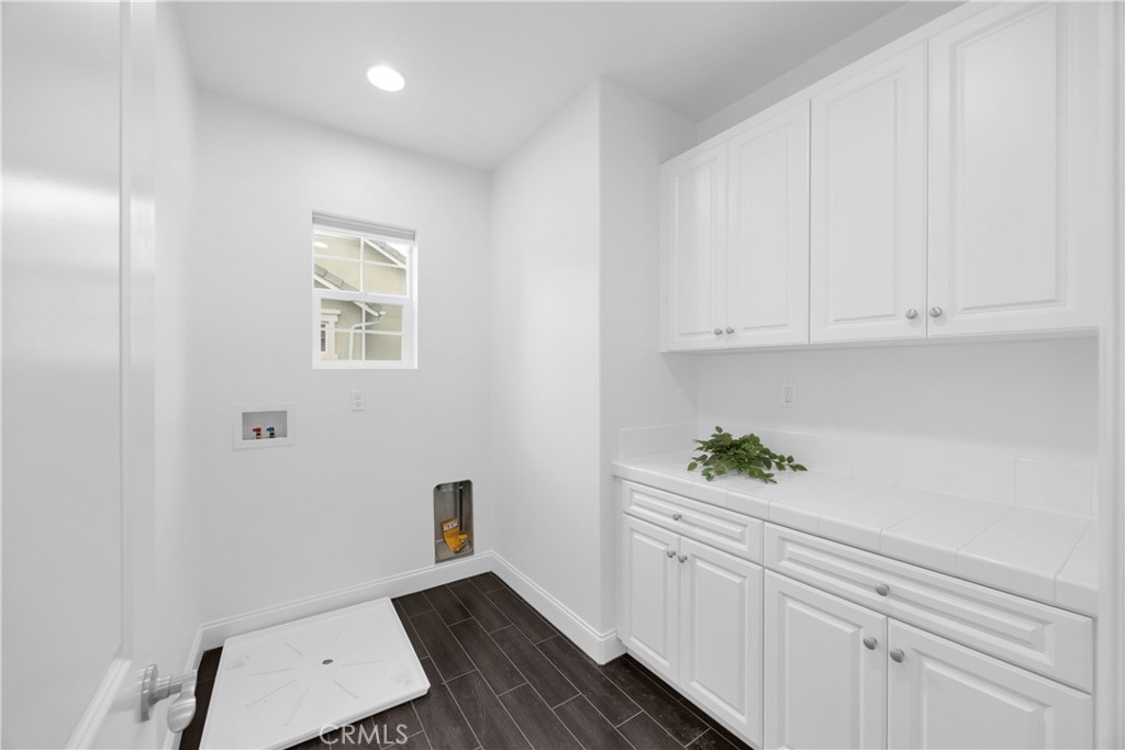 SEACOUNTRY-SENDERO (SENSC) - Residential