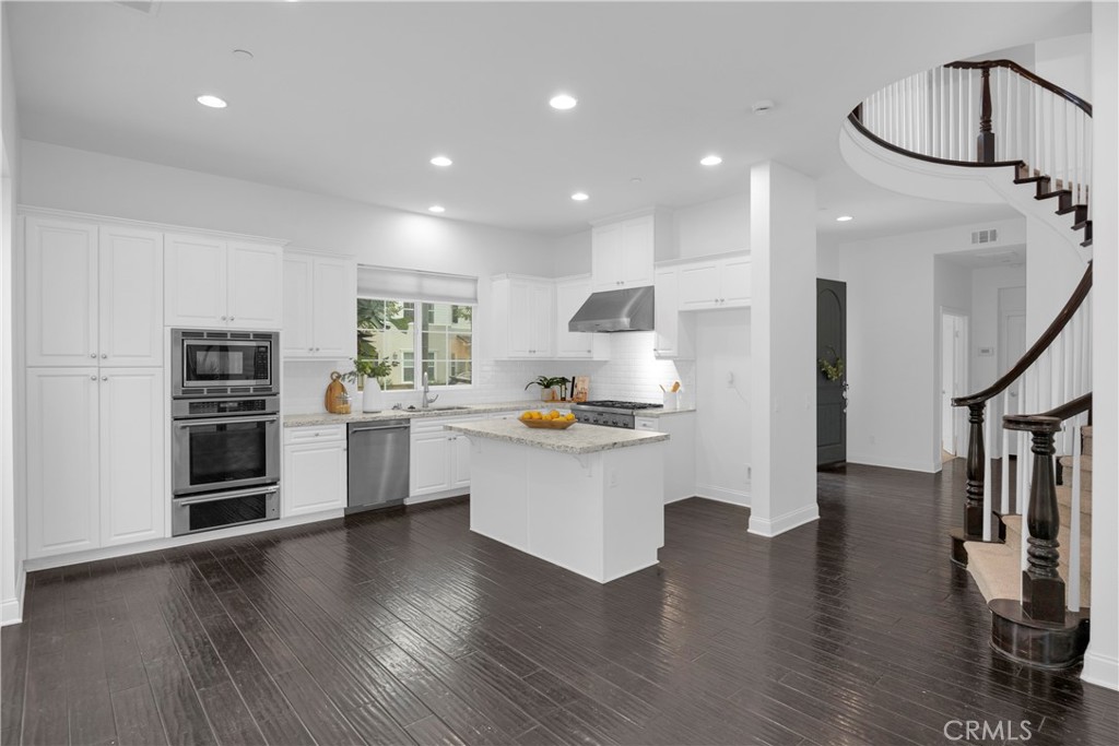 SEACOUNTRY-SENDERO (SENSC) - Residential