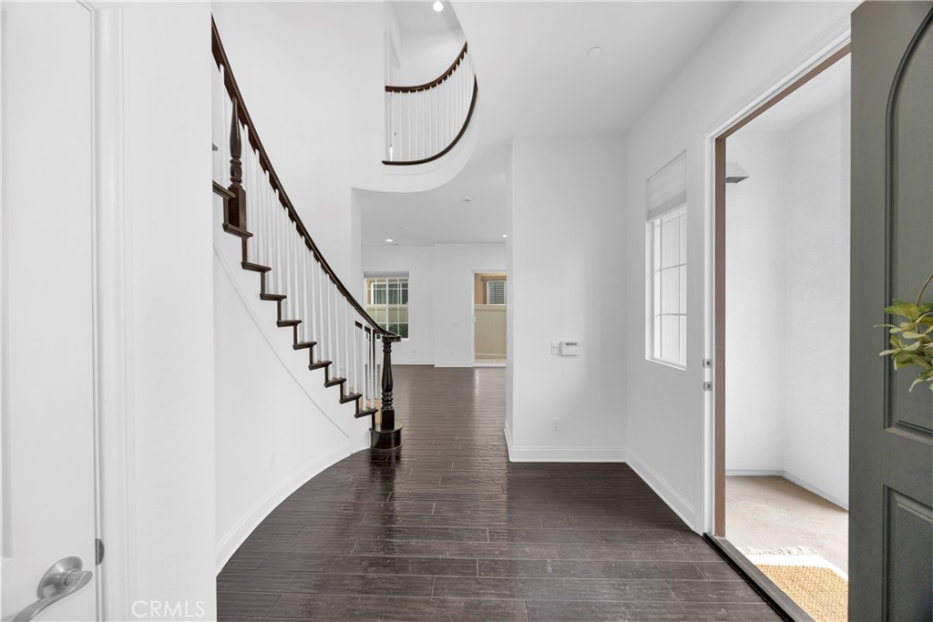 SEACOUNTRY-SENDERO (SENSC) - Residential