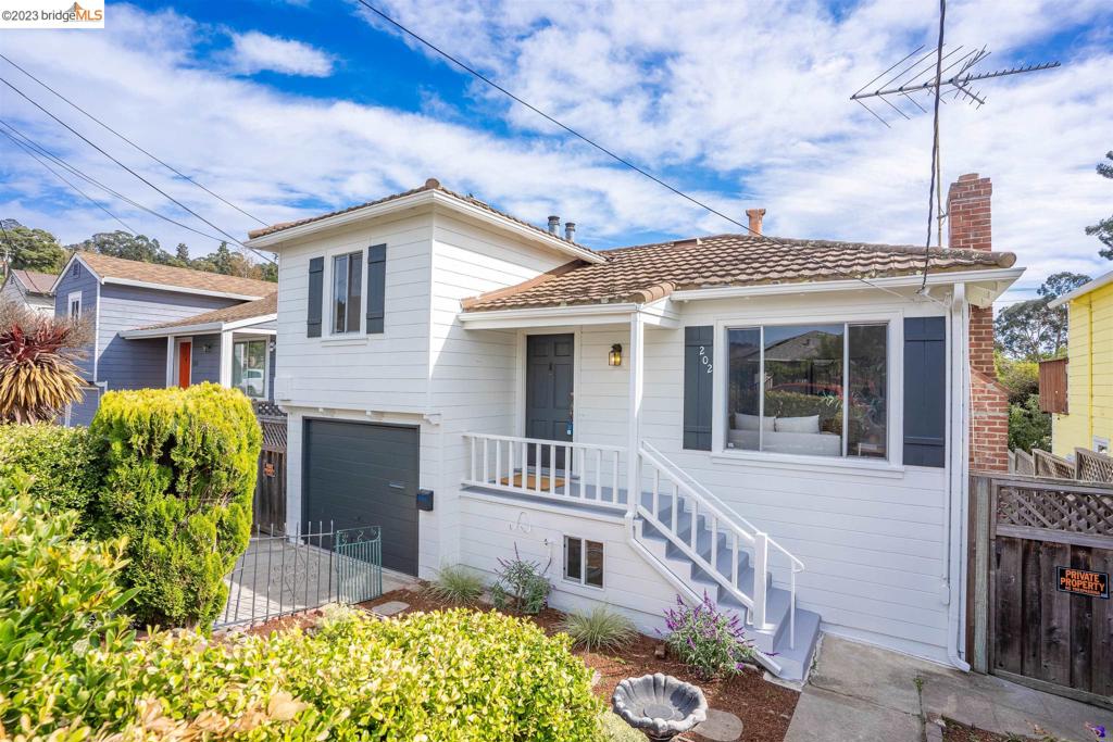 FAT APPLES - Residential