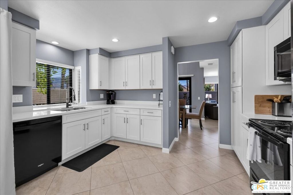 230 Canyon Circle