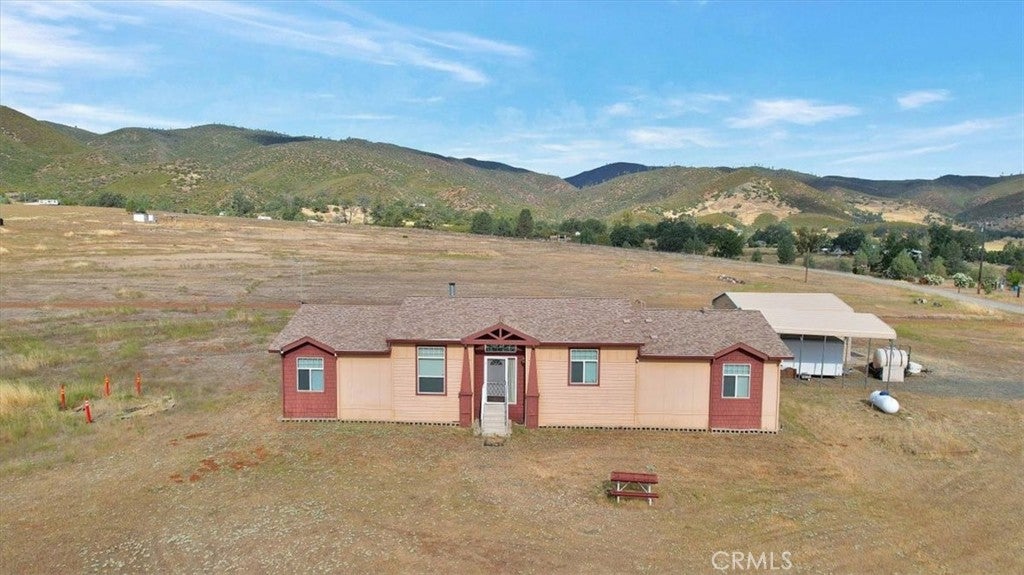 2420 Lakeview Loop