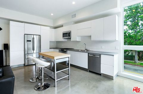 Tiny photo for 2496 S CENTINELA Avenue #1, Los Angeles, CA 90064 (MLS # 26652967)